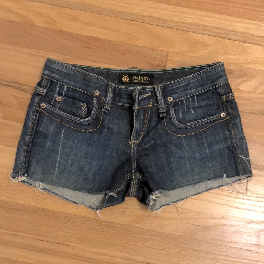 Odyn dark denim shorts size 25